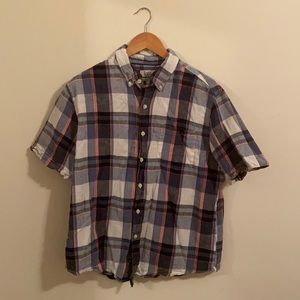 Men’s short sleeved button up shirt